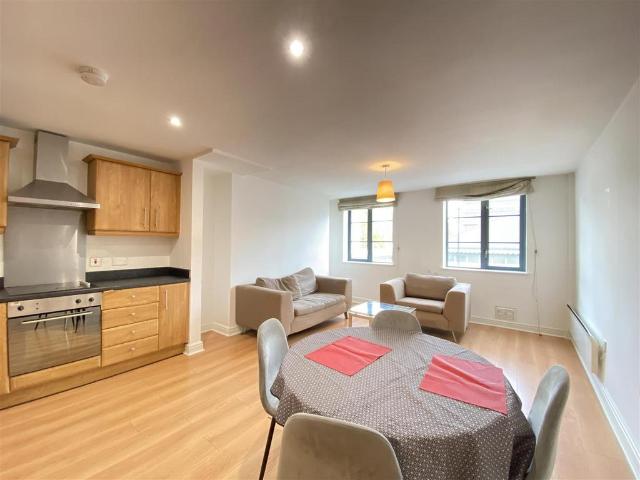 Flat for sale in City Centre, Georgia