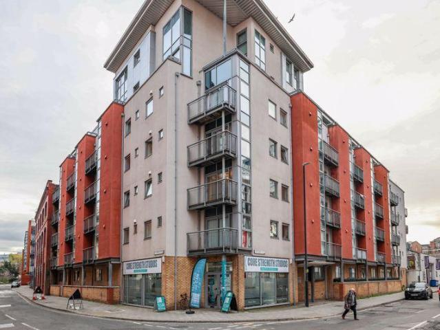 Flat for sale in Redcliffe, Feckenham