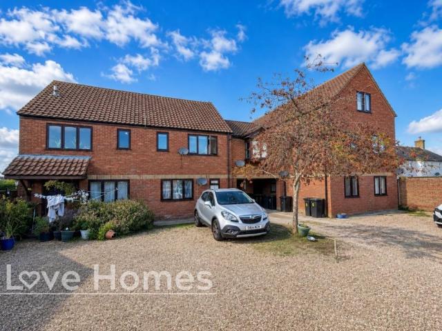 Flat for sale in Westoning, Central Bedfordshire