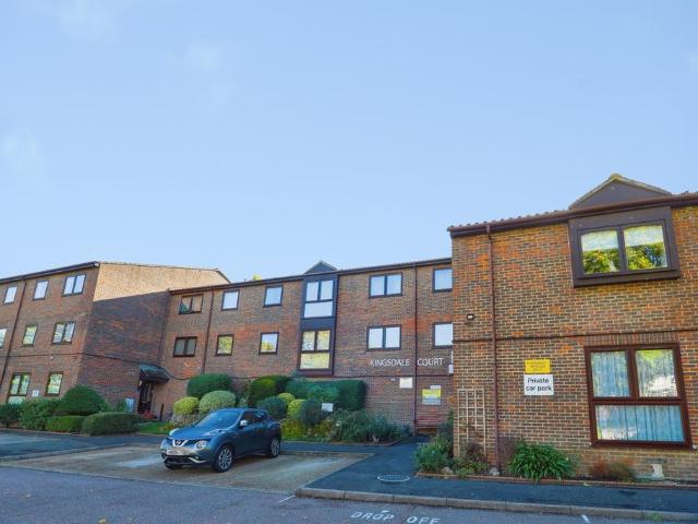Flat for sale in Upper Luton, Chatham