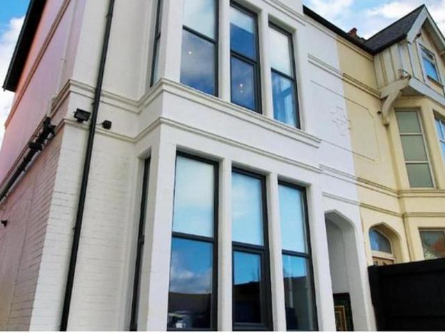 Flat for sale in Falcon Lodge, Wales
