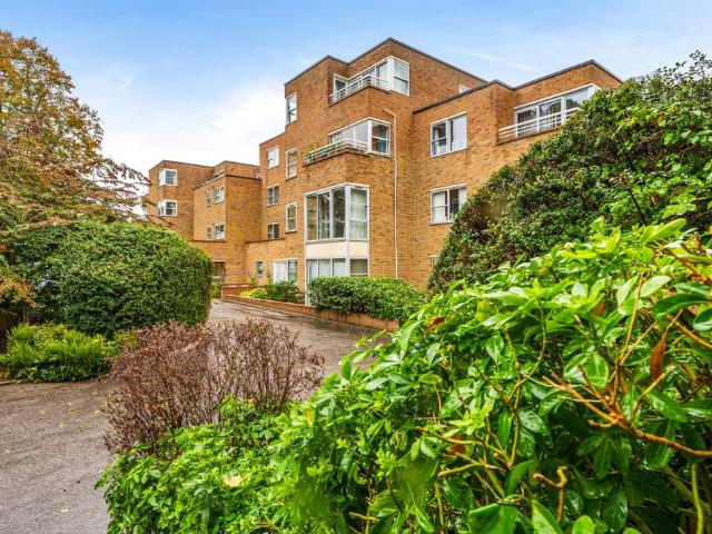 Flat for sale in Summertown, Oxford