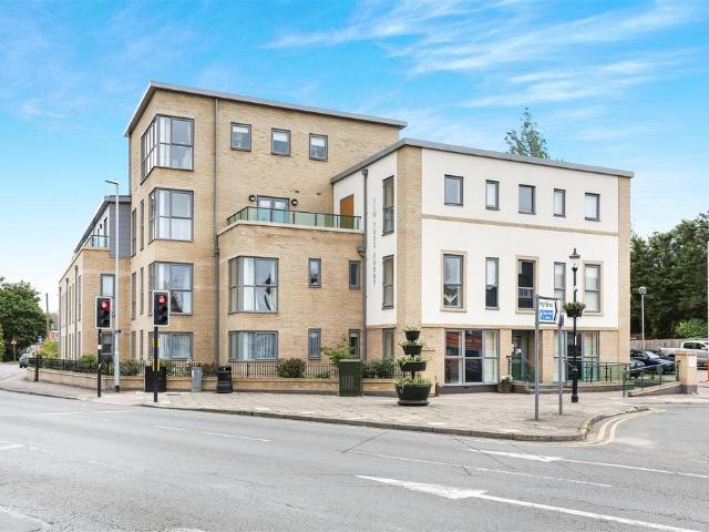 Flat for sale in Huntingdon