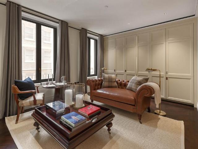 Flat for sale in Mayfair, Greater London