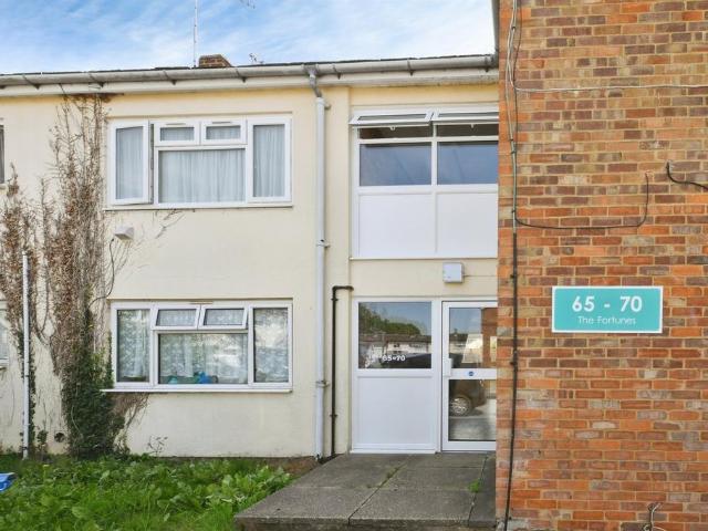 Flat for sale in Latton Bush, Harlow