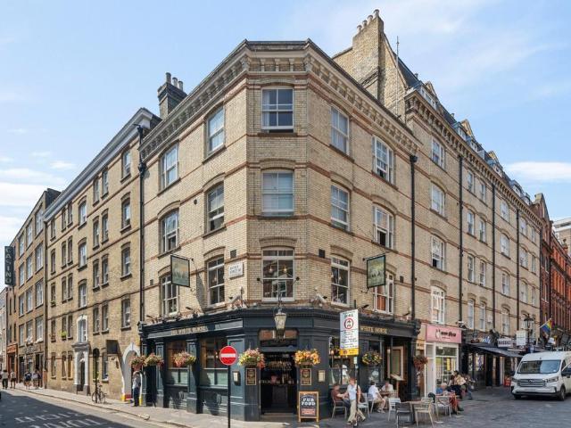 Flat for sale in Soho, Greater London