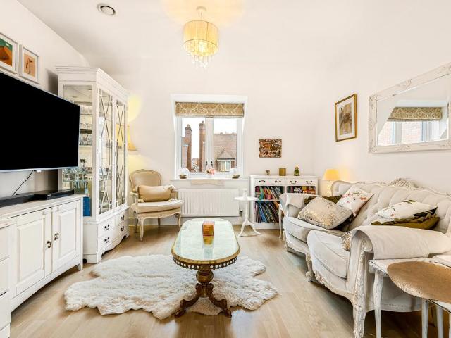 Flat for sale in West Finchley, Isle Of Man