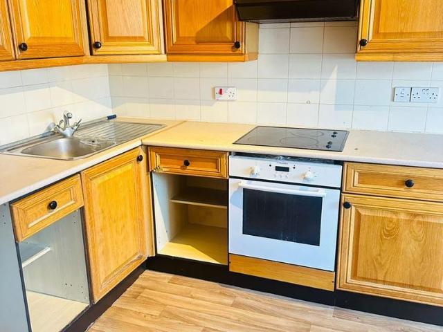 Flat for sale in West Cliff, Bournemouth