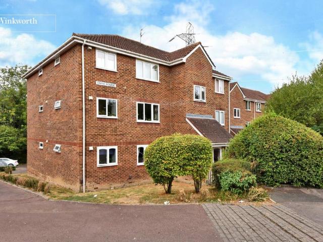 Flat for sale in Old Malden, Greater London
