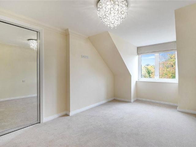 Flat for sale in Princes Risborough, Buckinghamshire