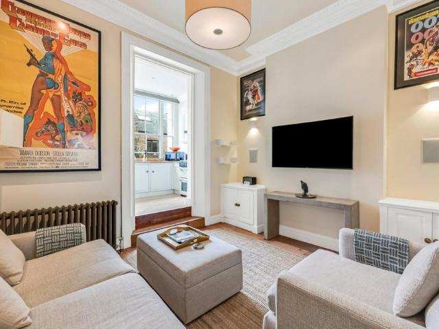Flat for sale in Paddington, Isle Of Man