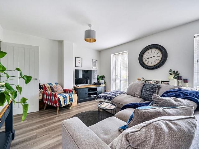 Flat for sale in High Brooms, Tunbridge Wells