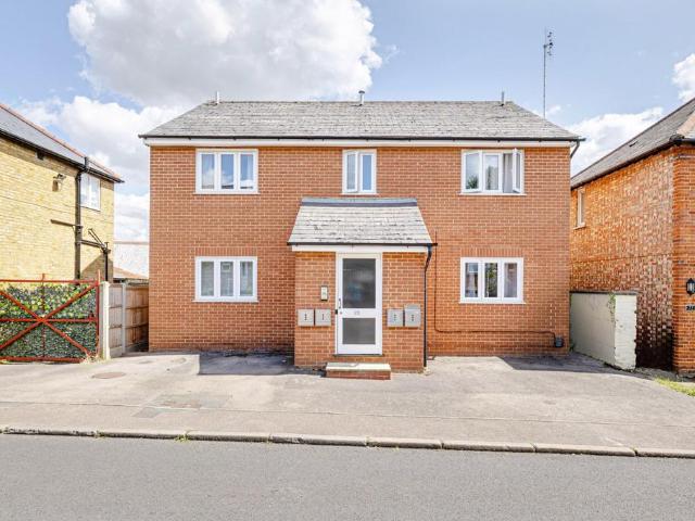 Flat for sale in Hockerill, Colliers End
