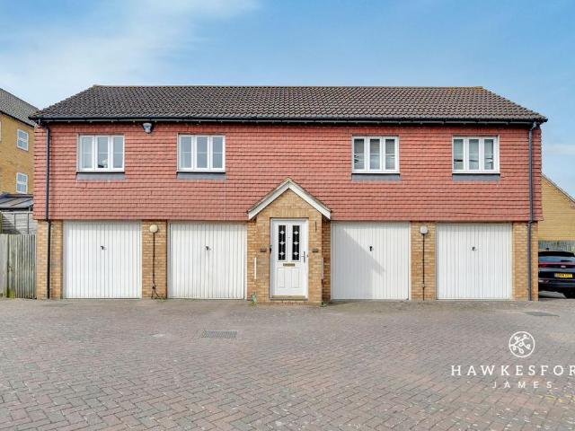 Flat for sale in Oad Street, Kent