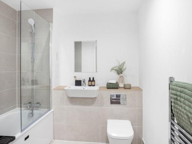 Flat for sale in Reading