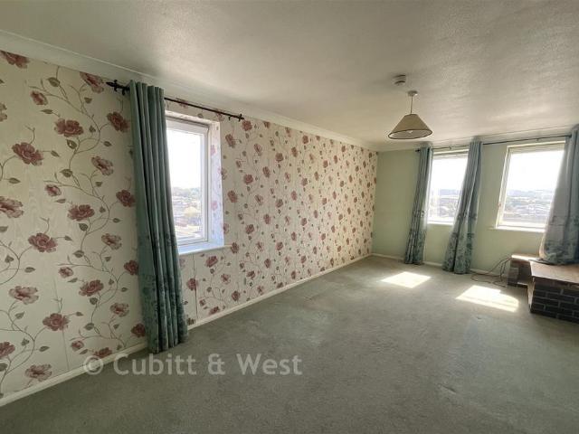 Flat for sale in Peacehaven, Iford