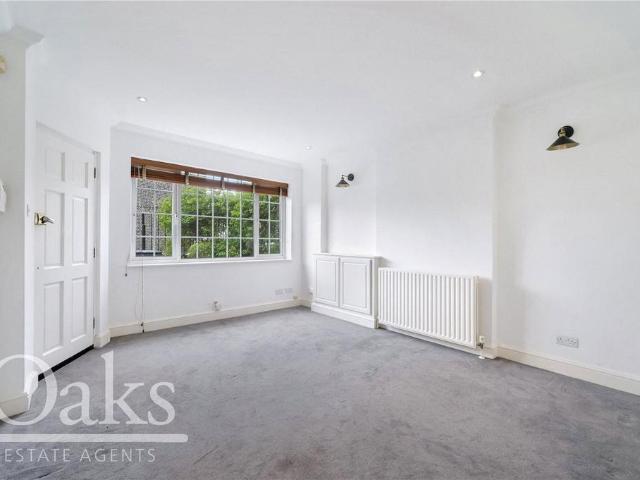 Flat for sale in London Borough of Croydon, Greater London
