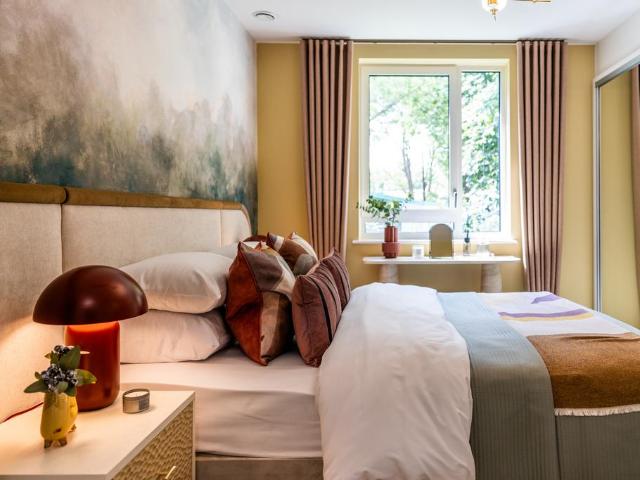 Flat for sale in Springfield Village, Cat Hill