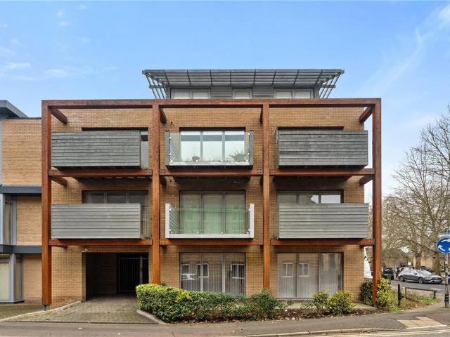 Flat for sale in Arbury, Cambridgeshire