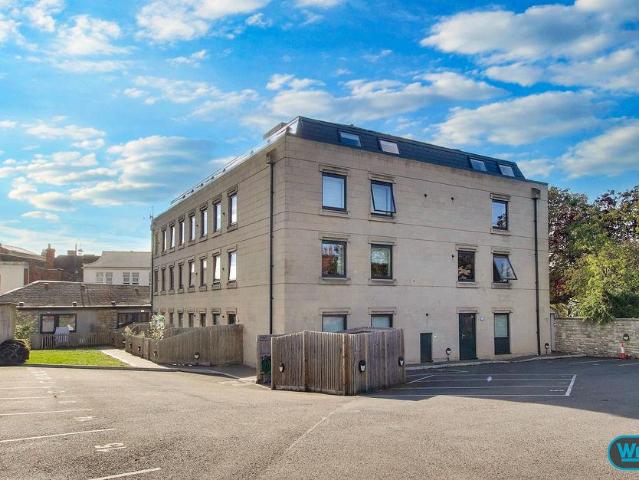 Flat for sale in Trowbridge