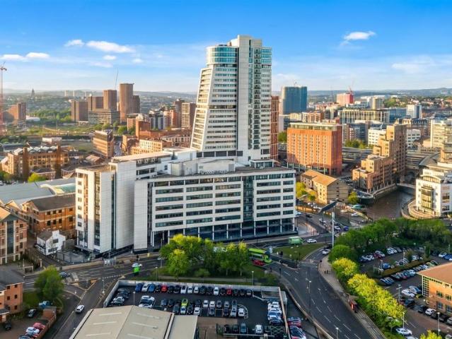 Flat for sale in Holbeck, West Yorkshire