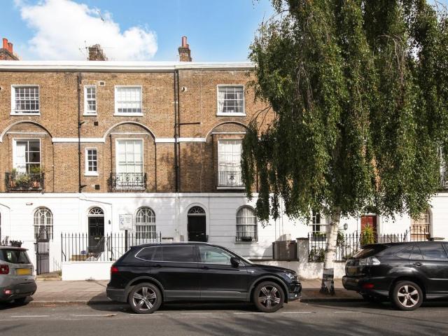 Flat for sale in St. John's Wood, Greater London
