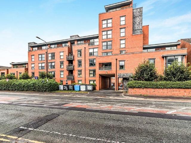 Flat for sale in Old Trafford, Trafford