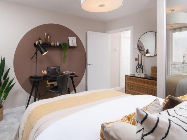 Flat for sale in Maidenhead, Bray Wick