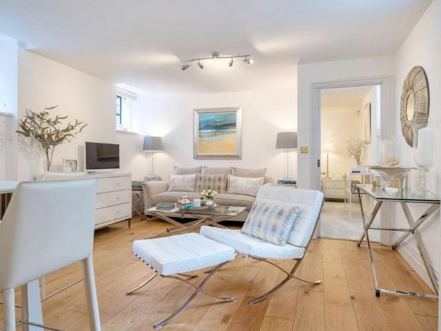 Flat for sale in Littlecote, West Sussex