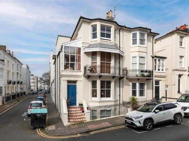 Flat for sale in Brunswick, Brighton & Hove