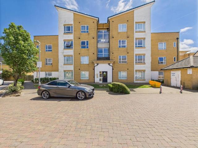 Flat for sale in Chilton, Acol