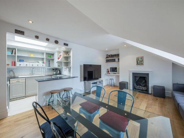 Flat for sale in Chelsea, Greater London