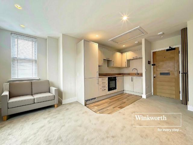 Flat for sale in Tricketts Cross, Ferndown