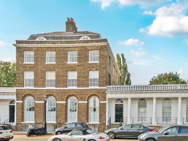 Flat for sale in London Borough of Lewisham, Blackheath