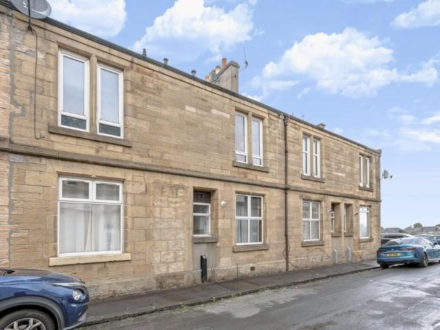 Flat for sale in New Carron Village, Scotland