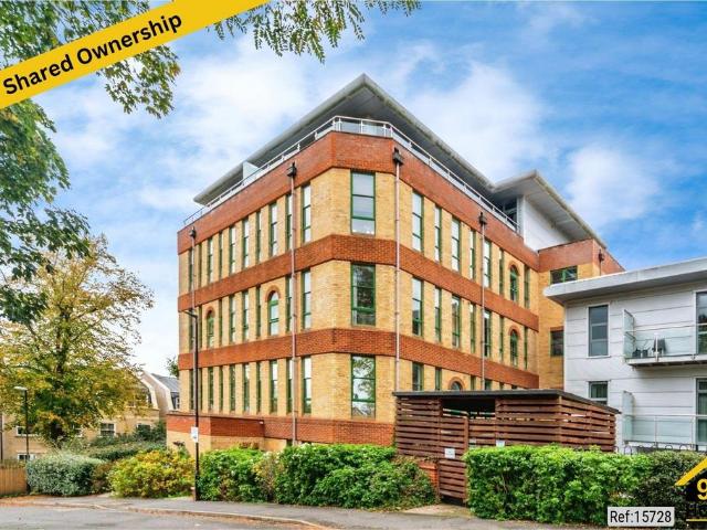 Flat for sale in Ampthill, Bedfordshire