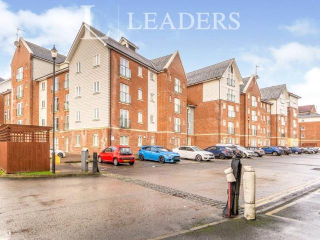 Flat for sale in Hough Green, Chester