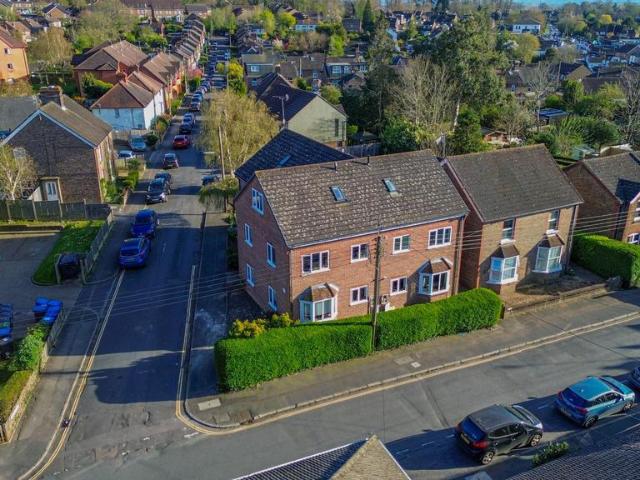 Flat for sale in Perryfields, West Sussex