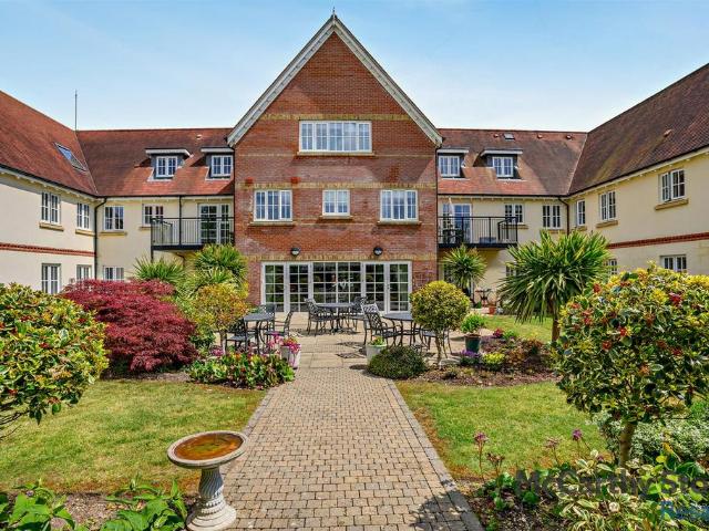 Flat for sale in Ringwood, Ashurst Bridge