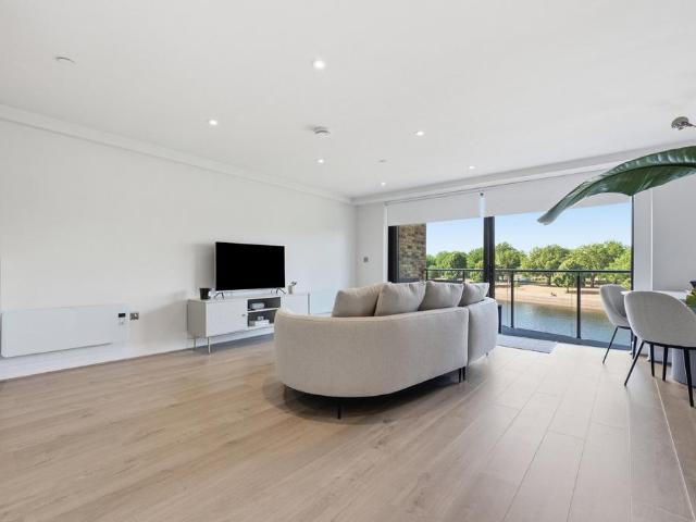 Flat for sale in Barton In Fabis, East Midlands