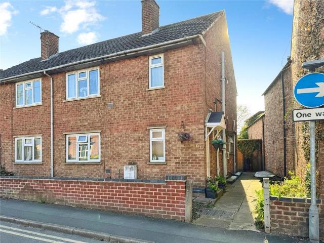 Flat for sale in Elmfield, Leicestershire