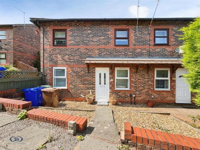 Flat for sale in Stoke, Stoke-on-Trent