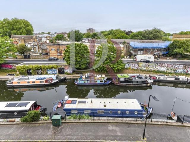 Flat for sale in Hoxton, De Beauvoir Town