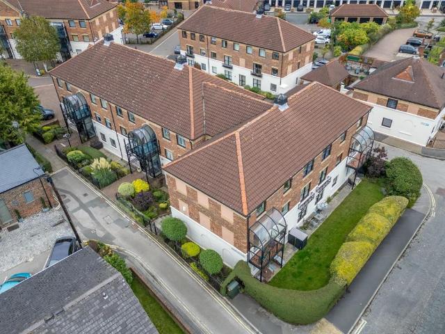 Flat for sale in High Field, York