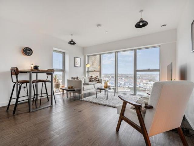 Flat for sale in Reading