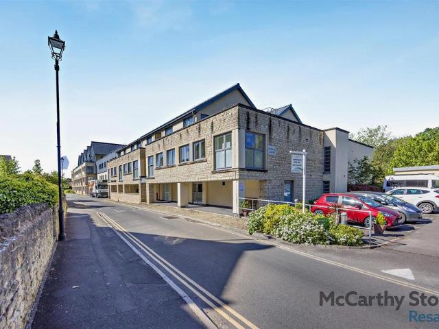 Flat for sale in Chippenham, Wiltshire