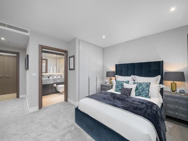 Flat for sale in Georgia, Greater Manchester