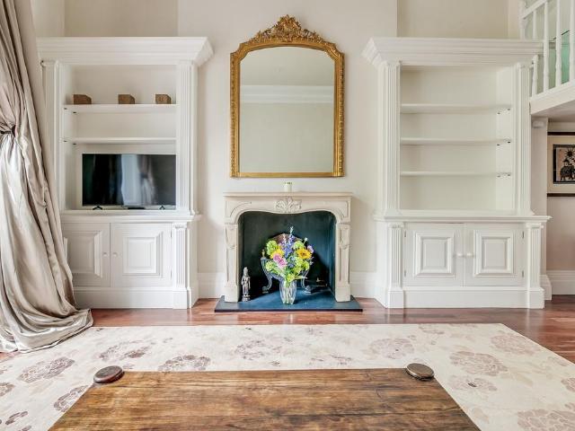 Flat for sale in Brompton, Greater London