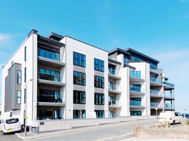 Flat for sale in Newquay, Cornwall
