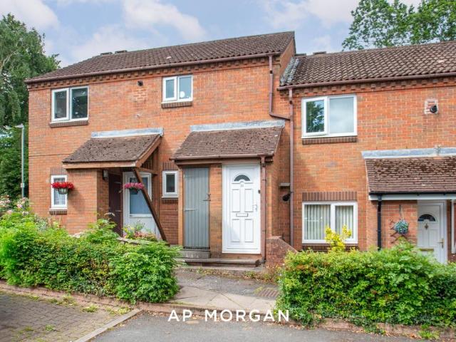 Flat for sale in Redditch, Worcestershire